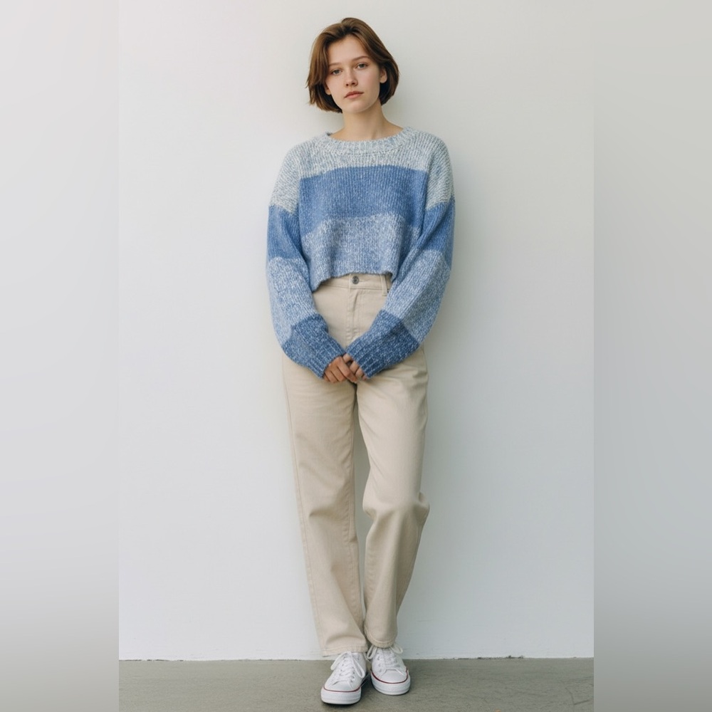 Garage blue and white cropped sweater
